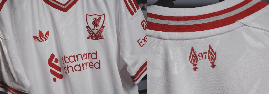 Das neue trikot des Liverpool wurde bei einem 1:0-Sieg gegen Wrexham erstmals präsentiert Das neue trikot des Liverpool wurde bei einem 1:0-Sieg gegen Wrexham erstmals präsentiert