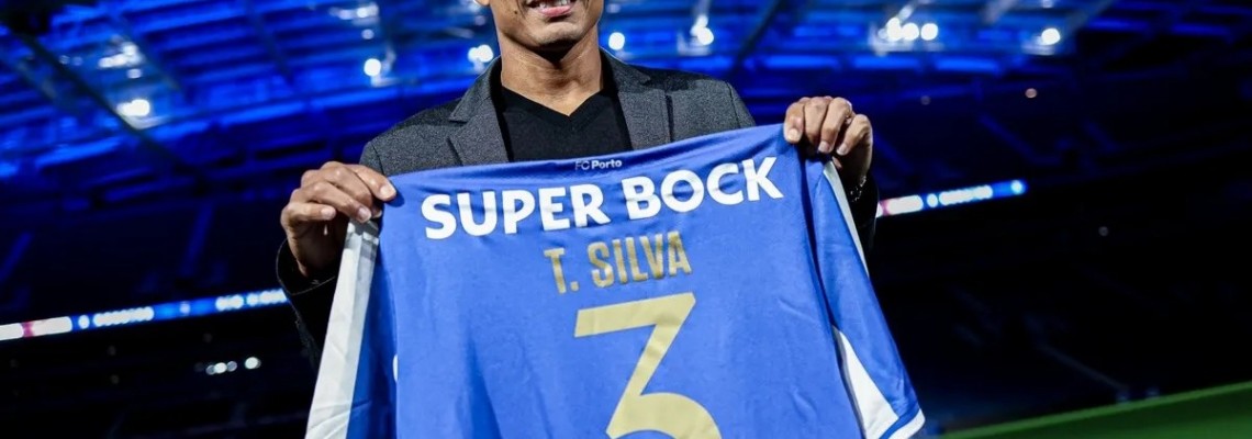 Der 41-jährige Thiago Silva wechselt zum FC Porto und übernimmt dort Pepes Trikot