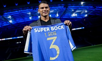 Der 41-jährige Thiago Silva wechselt zum FC Porto und übernimmt dort Pepes Trikot